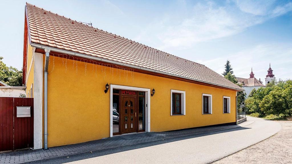 Pension U Zámku Lechovice Bagian luar foto